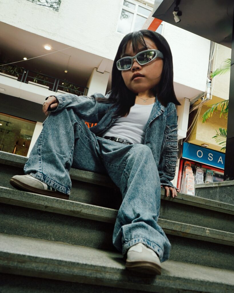 {"source_type":"hypic","data":{"imageEffectId":"","pictureId":"8158DC29-9371-4ACF-819B-CF6E227BF4AC","os":"ios","stickerId":"","infoStickerId":"","enter_from":"enter_launch","appversion":"6.7.0","activityName":"","playId":"3053490","product":"retouch","filterId":""},"tiktok_developers_3p_anchor_params":"{"capability_key":["playfunction","edit"],"filter_id":[],"template_id":"","client_key":"awgvo7gzpeas2ho6","capability_extra_v2":{"edit":[{"panel":"local_adjustment"}],"playfunction":[{"effect_id":"3053490","resource_id":"7130135194228494849","origin":"heycan"}]}}"}